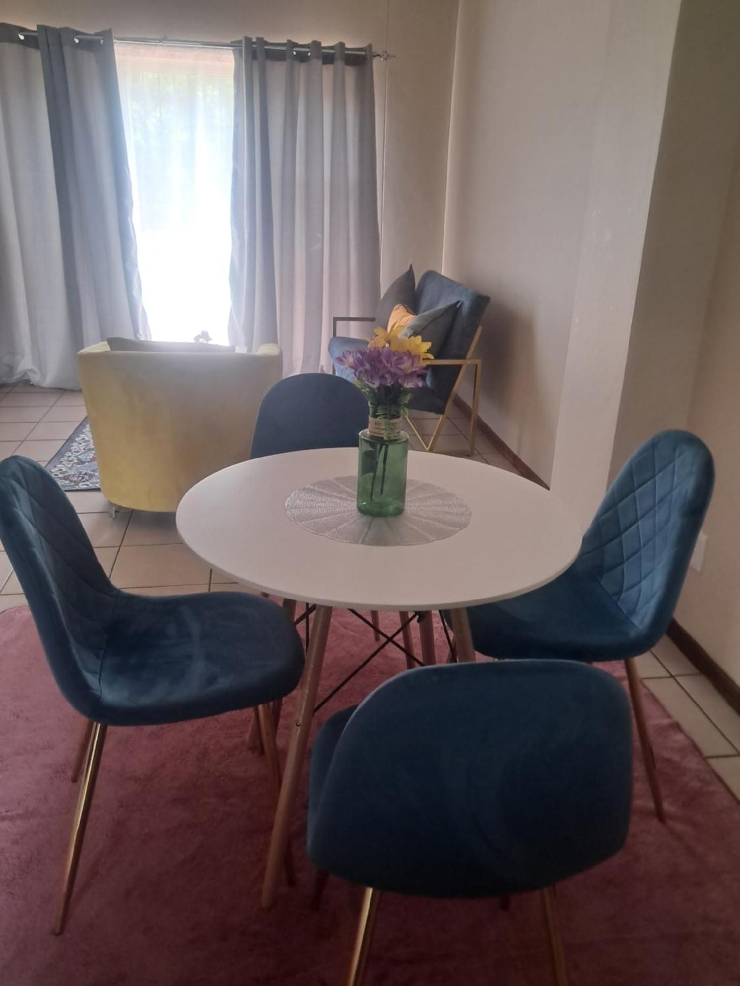 Menlyn Place Cityscape * Pretoria-Noord